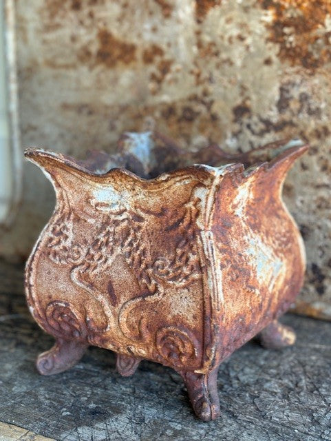 Jardiniere, besondere Form