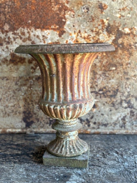 Amphore mit wunderschöner Patina